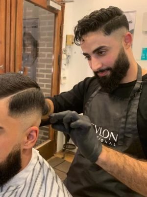 omar-asandfrisorsalong omar-asandfrisorsalong